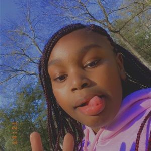 Meet your Posher, Anitah